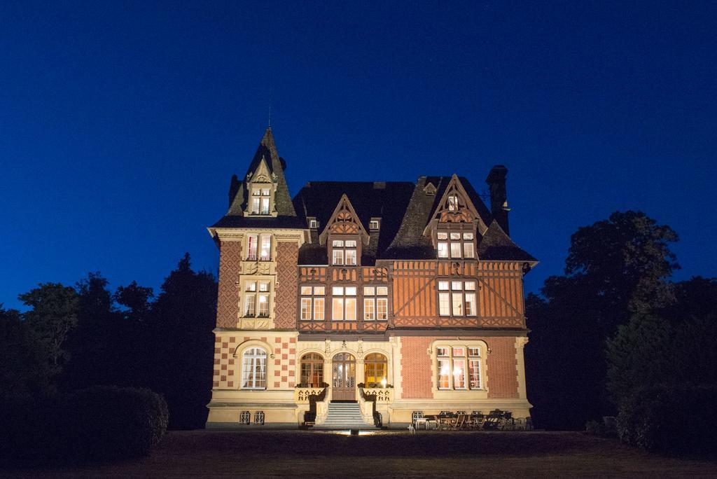 Le Manoir De Benedicte B&B Cahan Exterior photo