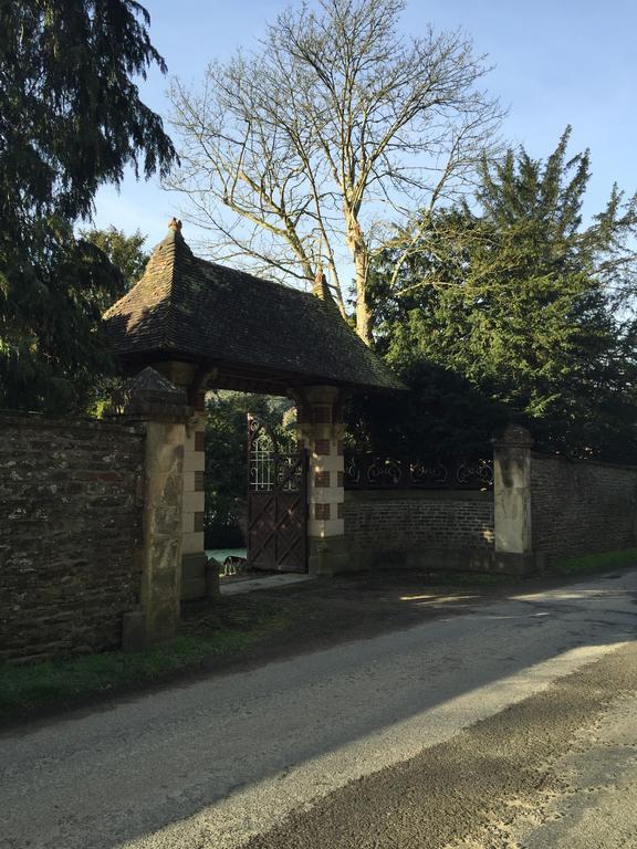 Le Manoir De Benedicte B&B Cahan Exterior photo