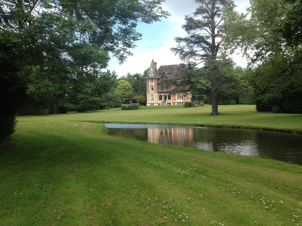 Le Manoir De Benedicte B&B Cahan Exterior photo