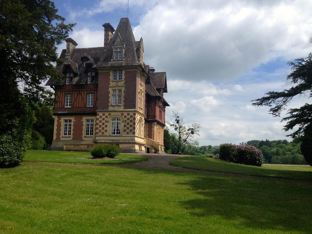 Le Manoir De Benedicte B&B Cahan Exterior photo